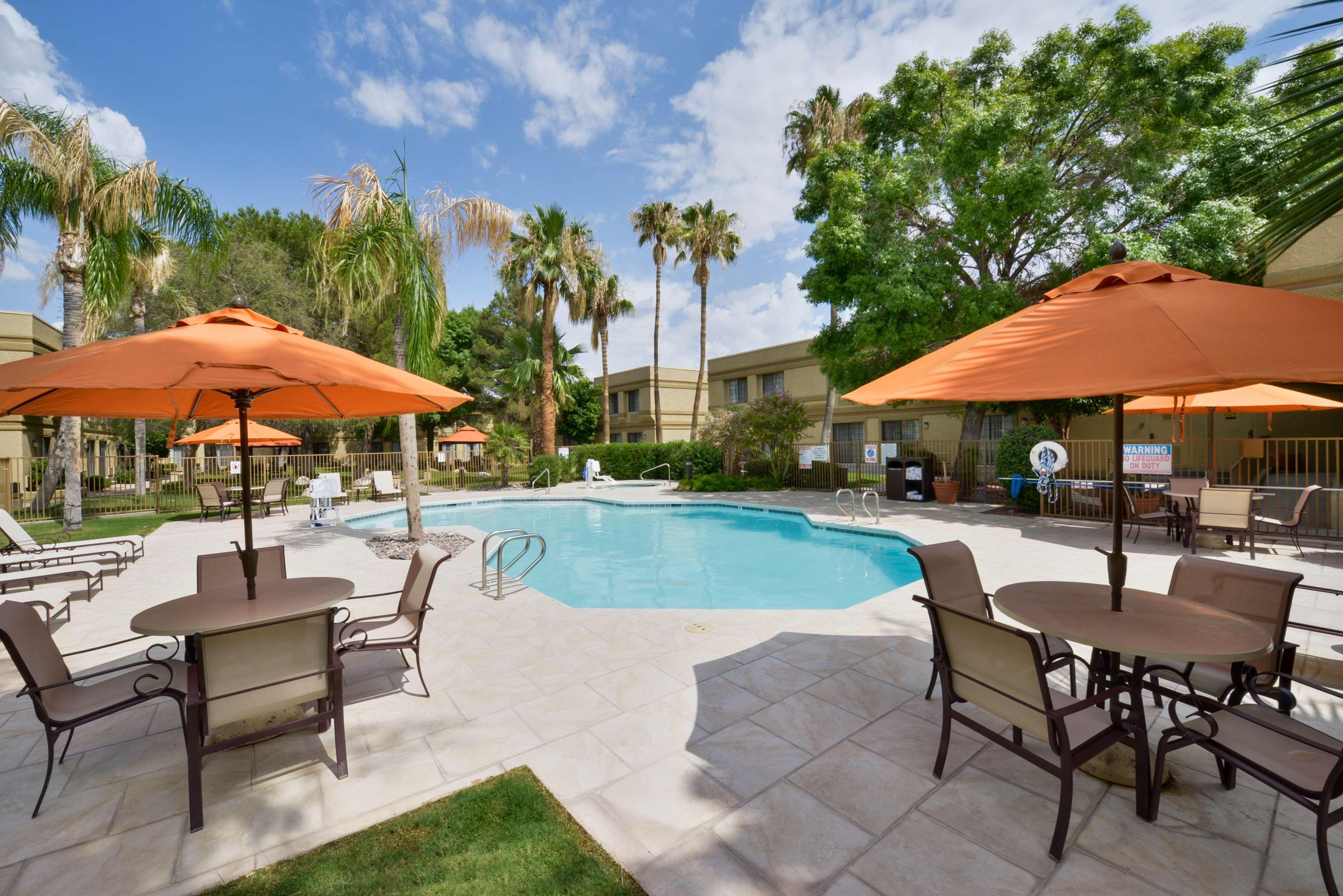 Wyndham Tucson Airport Hotel & Conference Center Exteriör bild