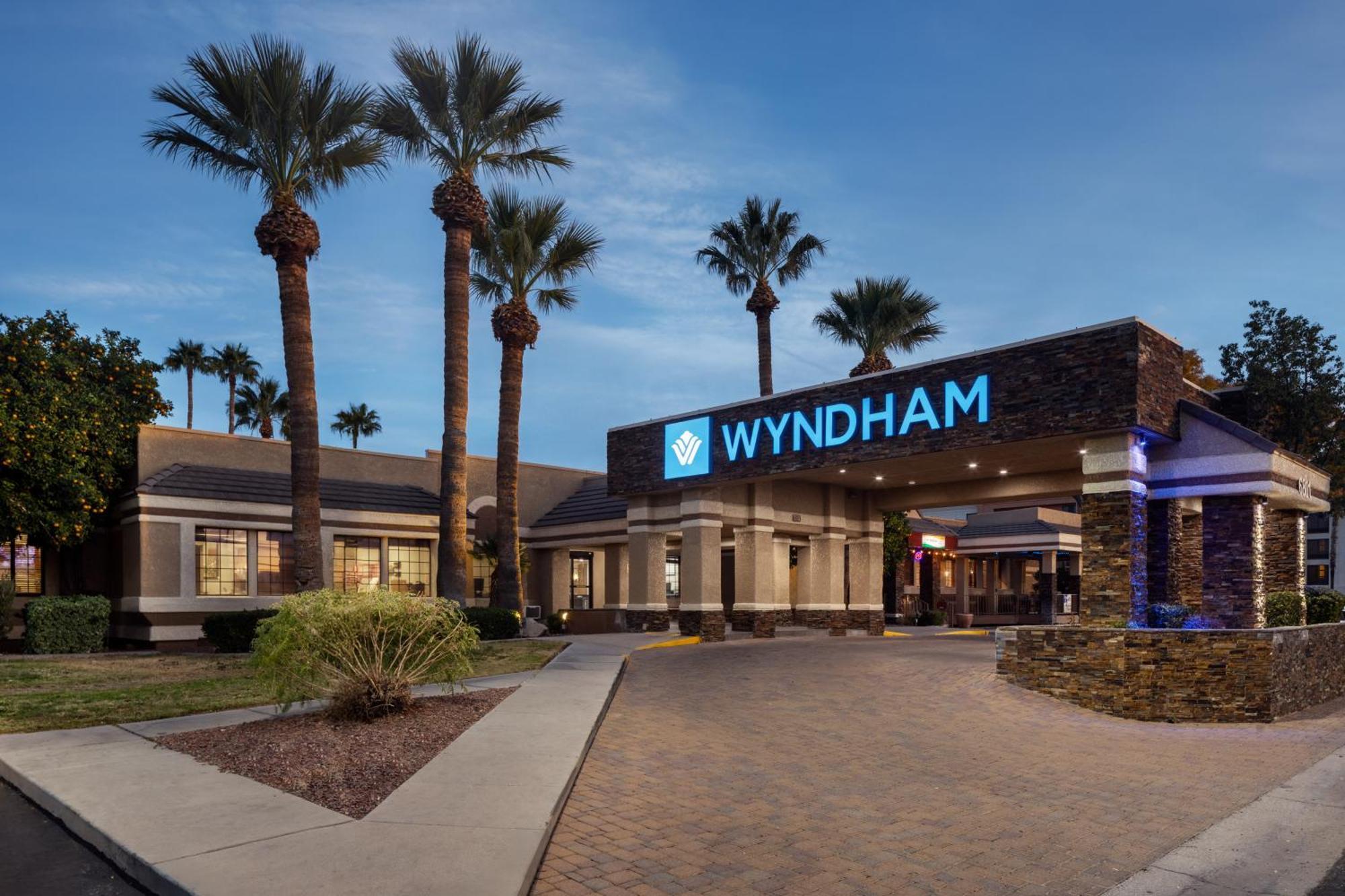 Wyndham Tucson Airport Hotel & Conference Center Exteriör bild