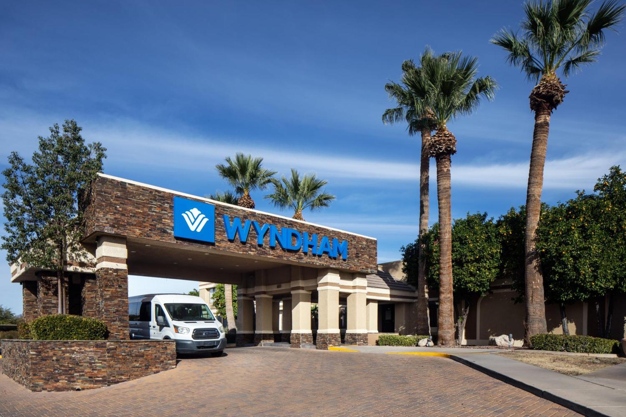 Wyndham Tucson Airport Hotel & Conference Center Exteriör bild